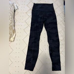 Lululemon black camo high rise long leggings- worn twice